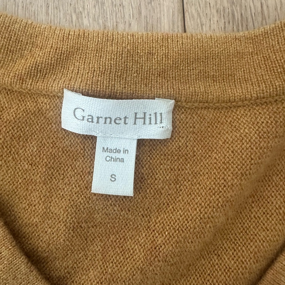 Worn Once Garnet Hill Cashmere  V-Neck Sweater - Picture 4 of 6